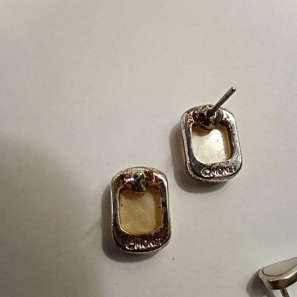 Vintage Native Silver Teardrop Earrings - Picture 4 of 6